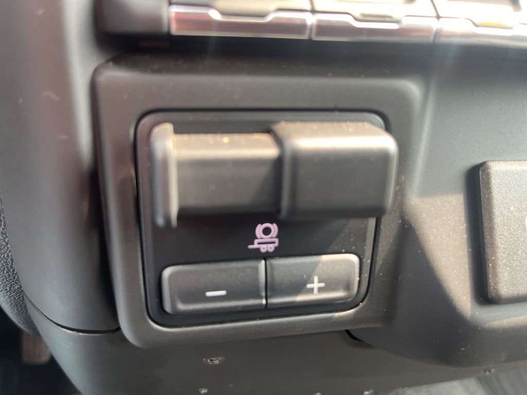 Used 2024 Chevrolet Silverado 2500 Custom w/ Custom Value Package image 22