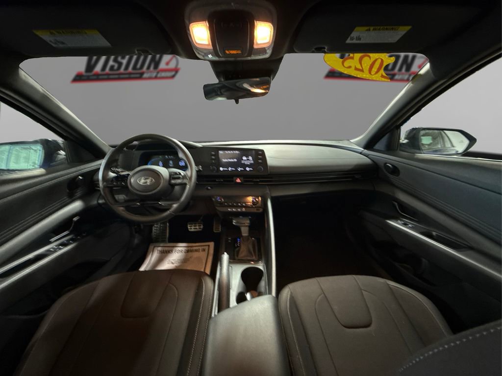 Used 2025 Hyundai Elantra Sport image 26