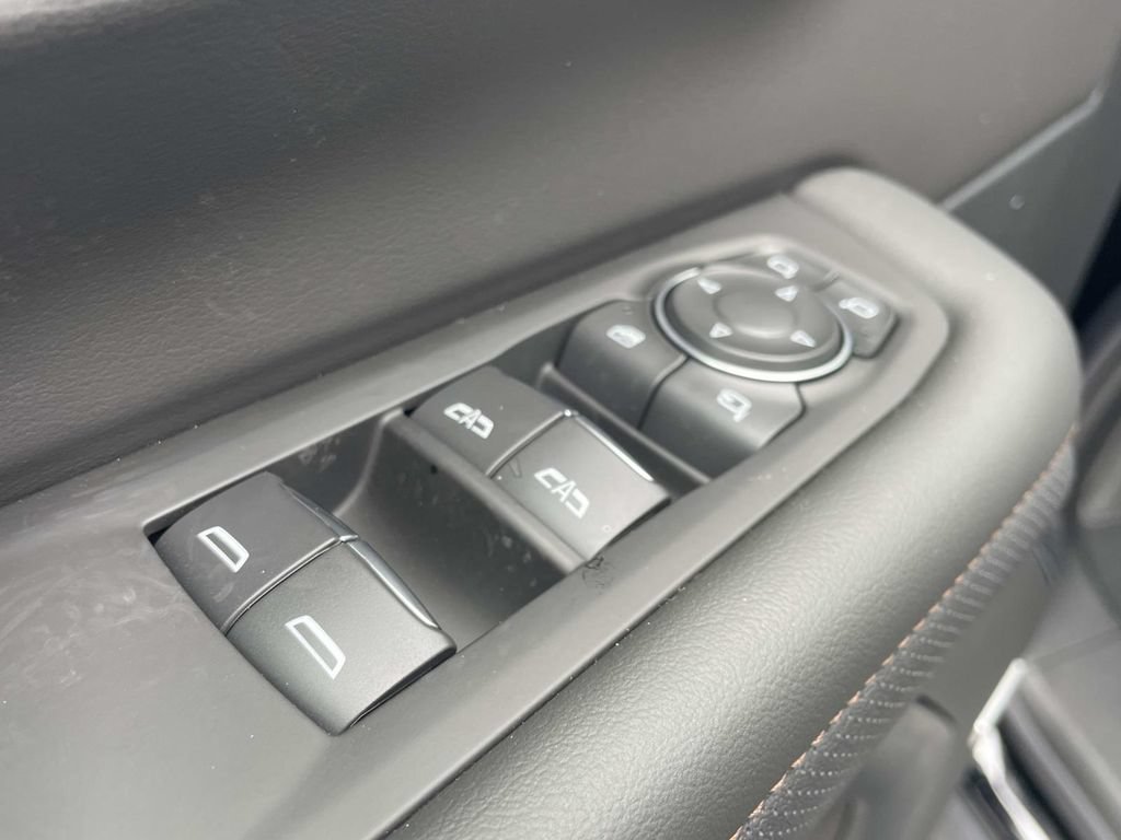 New 2026 Chevrolet Tahoe High Country AWD/4WD image 17