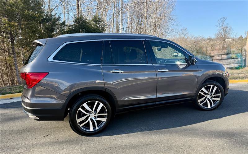 Used 2018 Honda Pilot Touring image 5