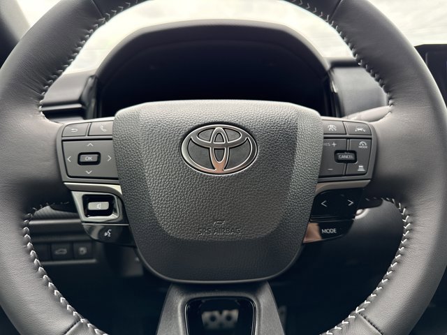 Used 2026 Toyota Camry SE w/ Convenience Package FWD image 18