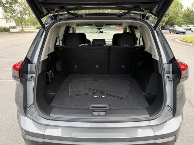 Used 2026 Nissan Rogue SV FWD image 35