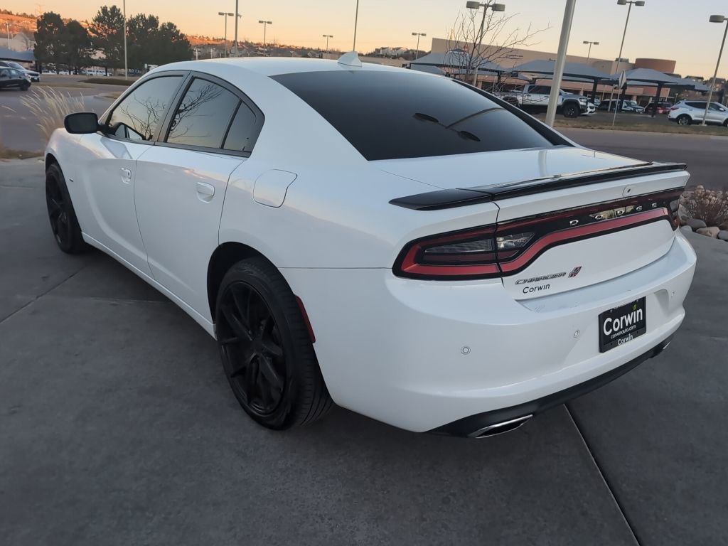 Used 2018 Dodge Charger GT image 5