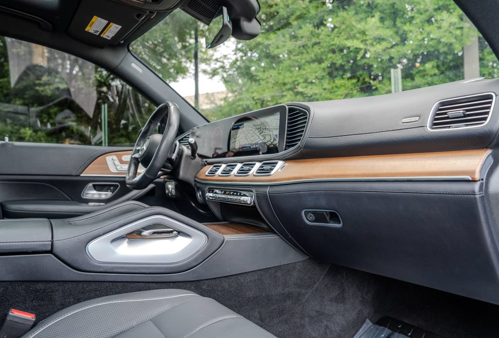 Used 2024 Mercedes-Benz GLS 580 4MATIC image 25