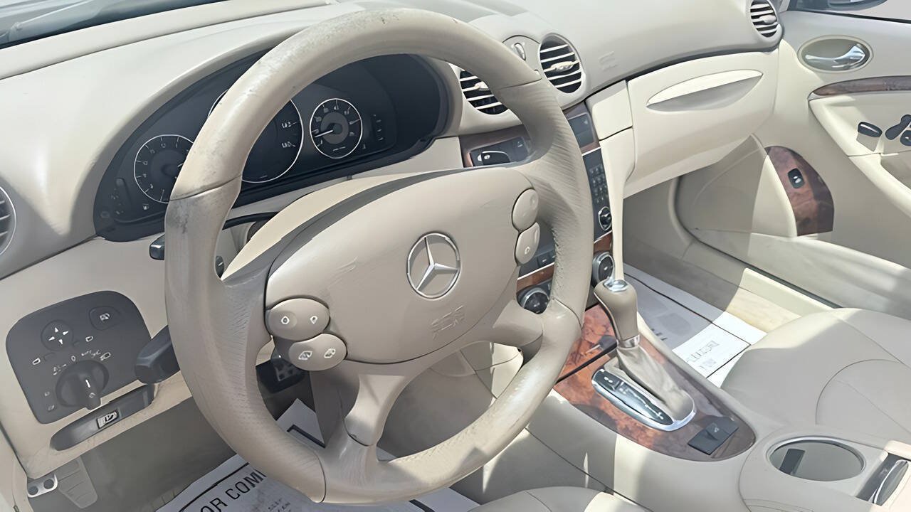 Used 2008 Mercedes-Benz CLK 350 Cabriolet w/ P2 Pkg image 14