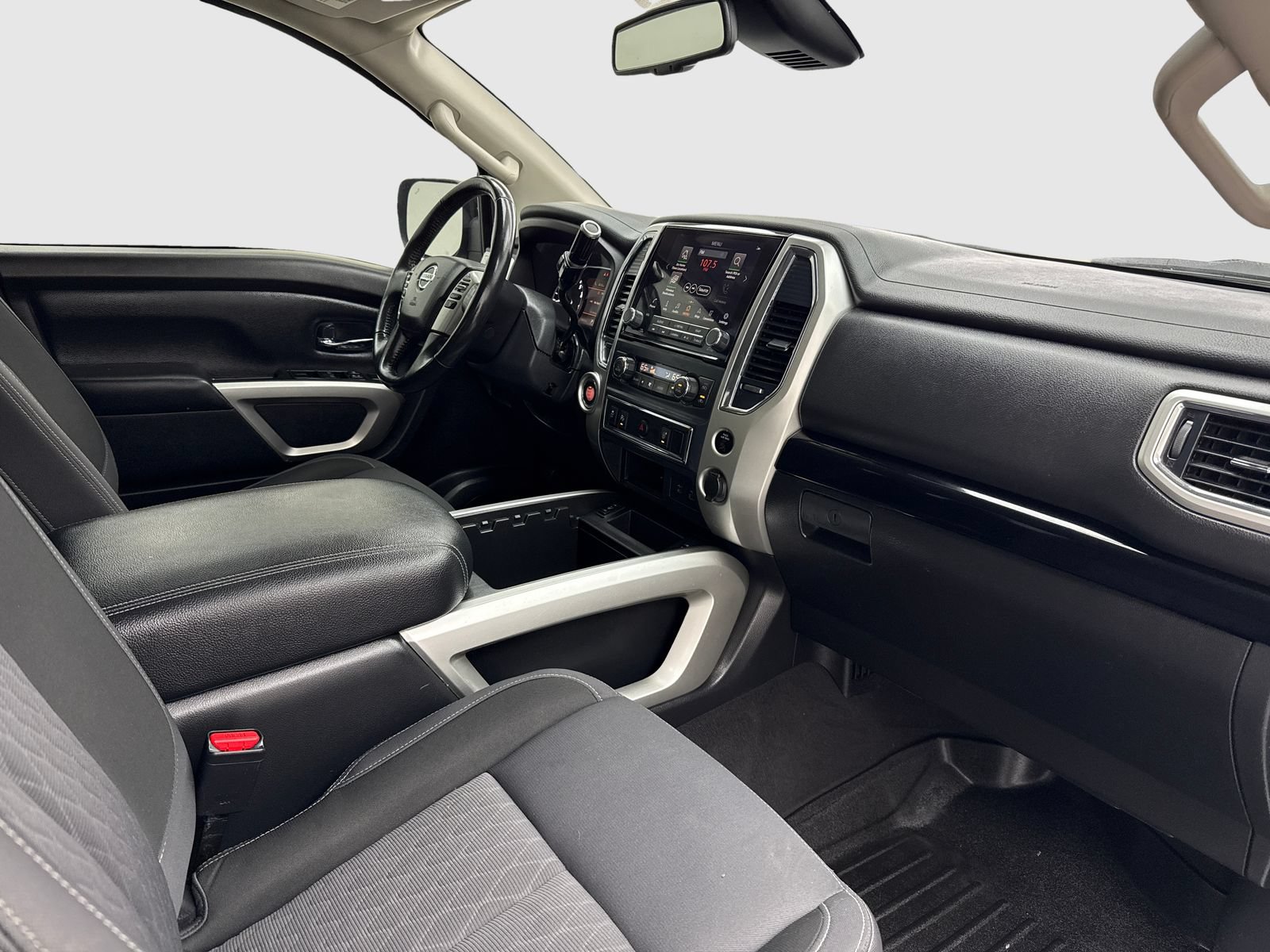 Used 2021 Nissan Titan SV w/ SV Convenience Package RWD image 42