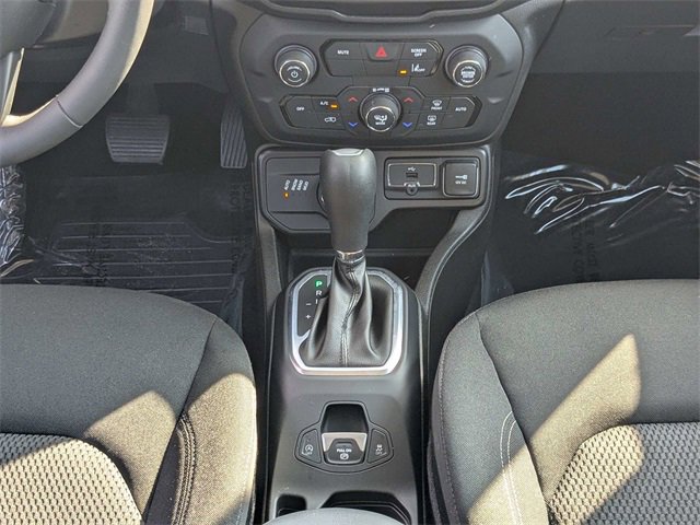 Used 2023 Jeep Renegade Altitude image 15