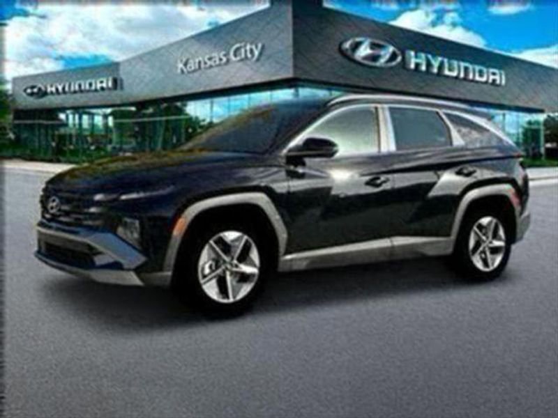 Used 2025 Hyundai Tucson SEL image 2
