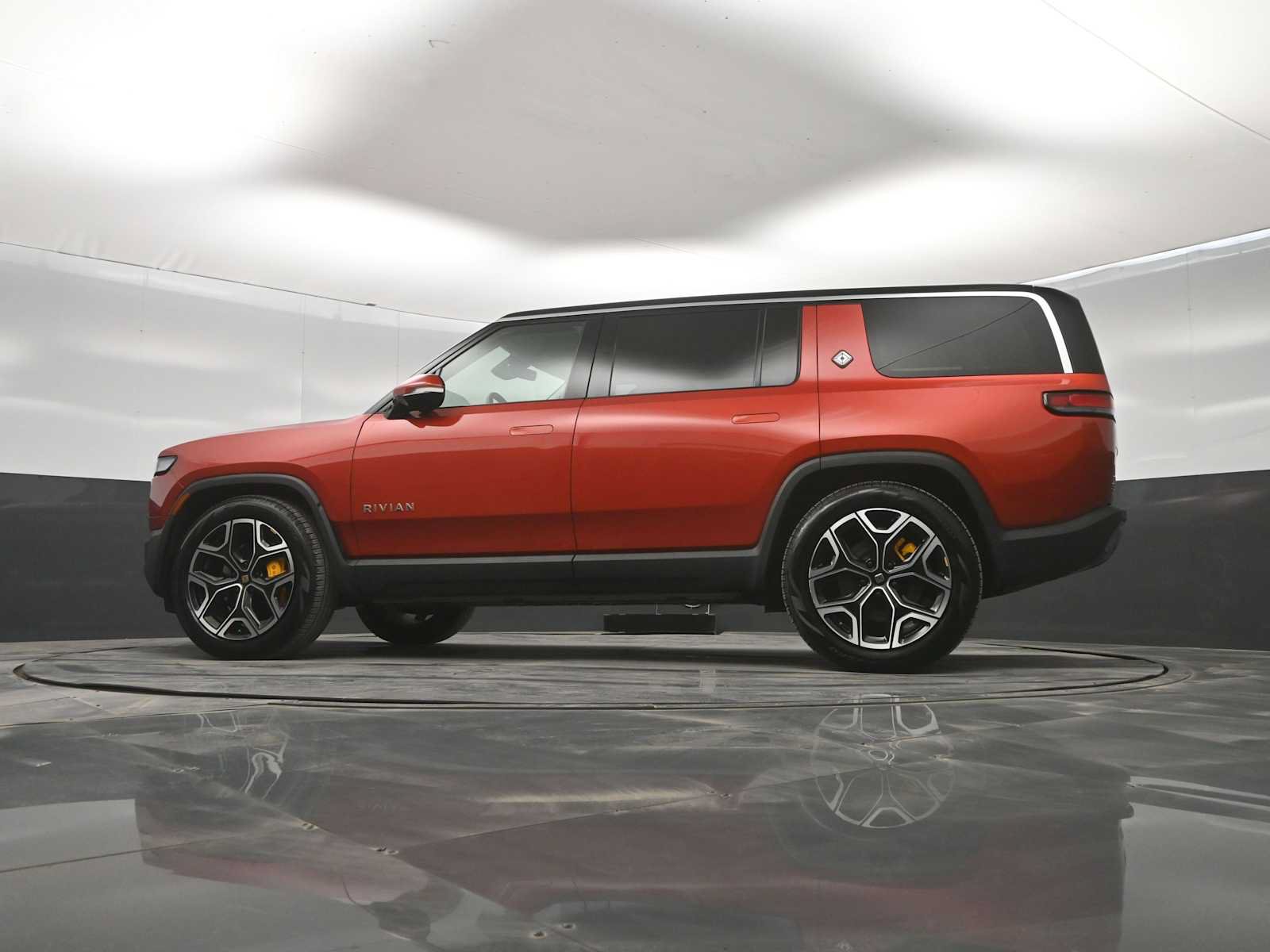 Used 2023 Rivian R1S Adventure Quad AWD/4WD image 37