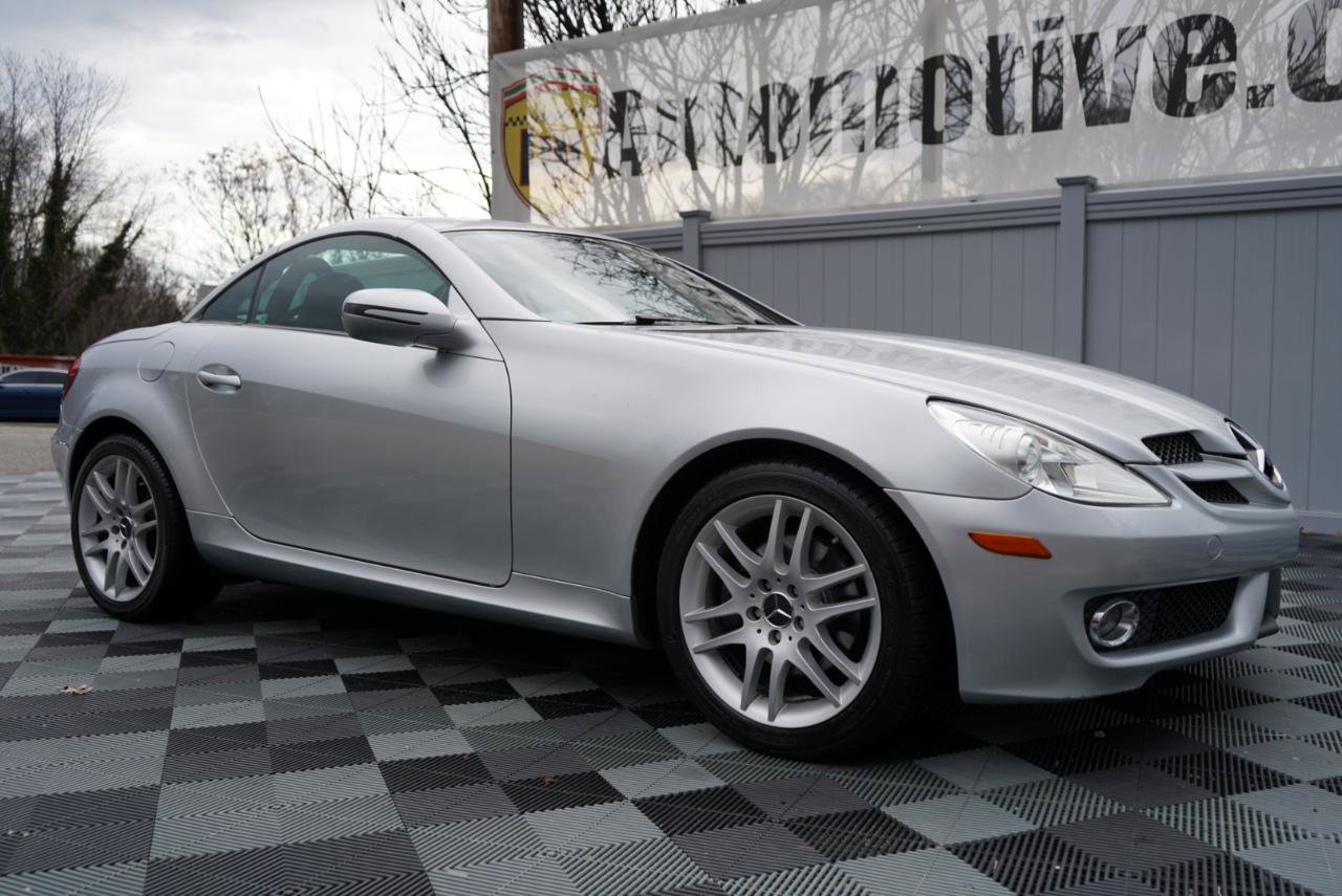 Used 2009 Mercedes-Benz SLK 300 2dr Roadster 3.0L w/ Premium I Pkg image 63