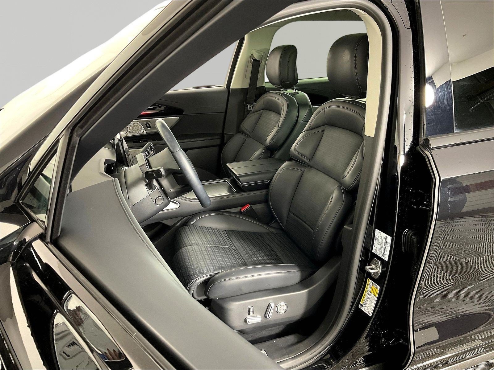 Used 2026 Lincoln Nautilus Reserve AWD/4WD image 21