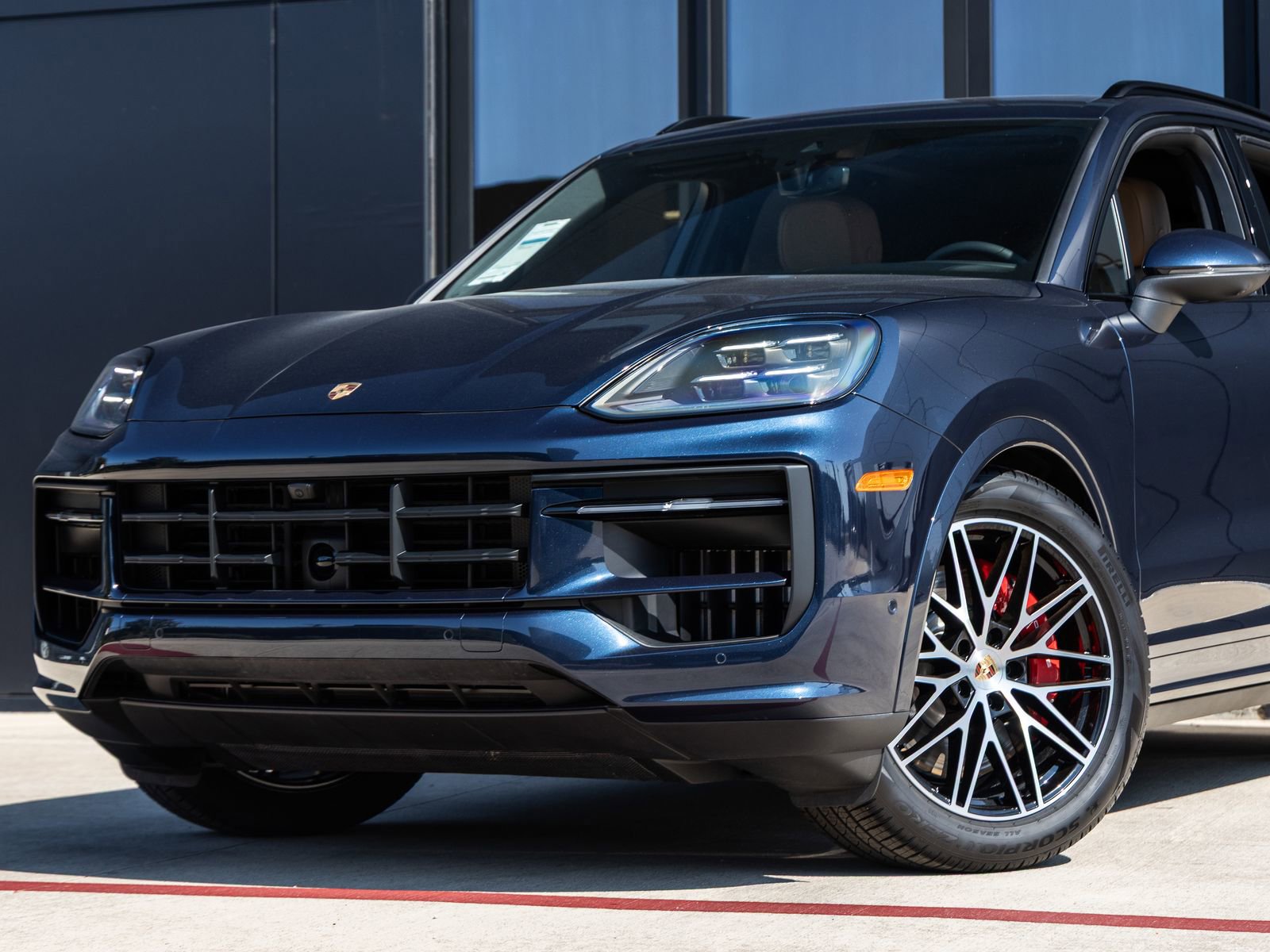 Certified 2025 Porsche Cayenne S AWD/4WD image 7
