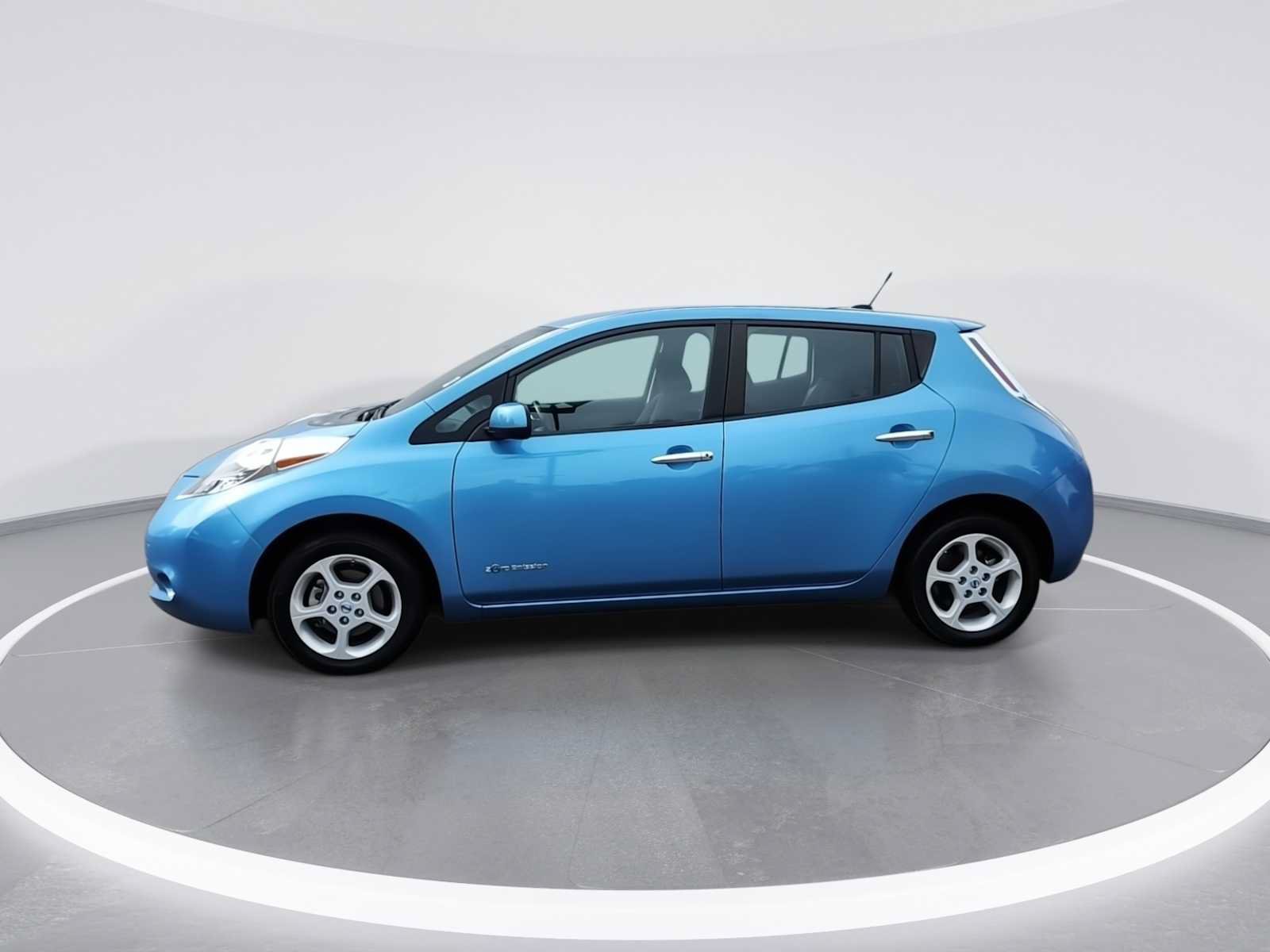 Used 2013 Nissan Leaf SV w/ LED & Quick Charge Pkg FWD image 5
