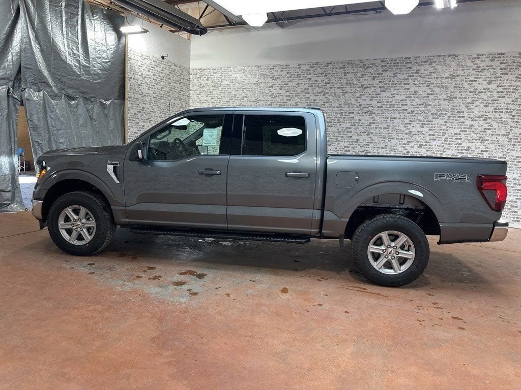 New 2026 Ford F150 XLT w/ Equipment Group 302A MID image 4