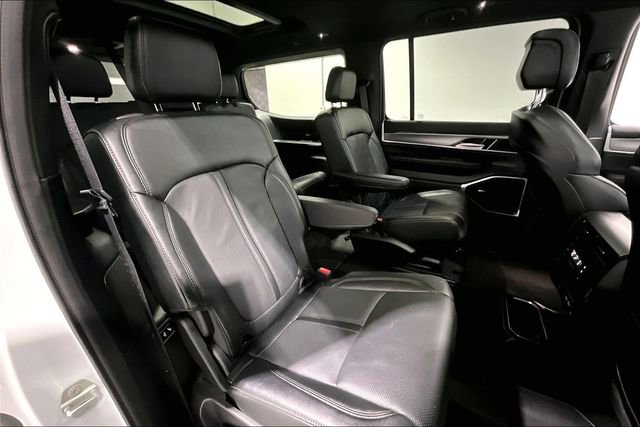 Used 2024 Jeep Wagoneer Series II image 26