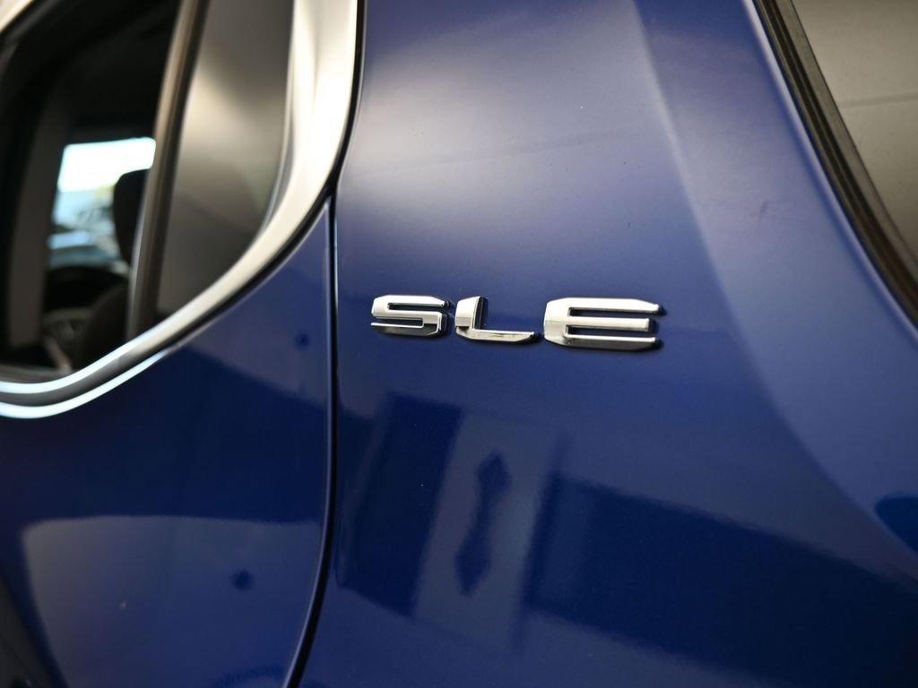 Used 2023 GMC Acadia SLE w/ Driver Convenience Package image 41