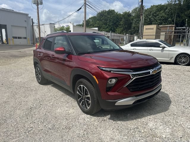 Used 2024 Chevrolet TrailBlazer LT w/ Convenience Package AWD/4WD image 12