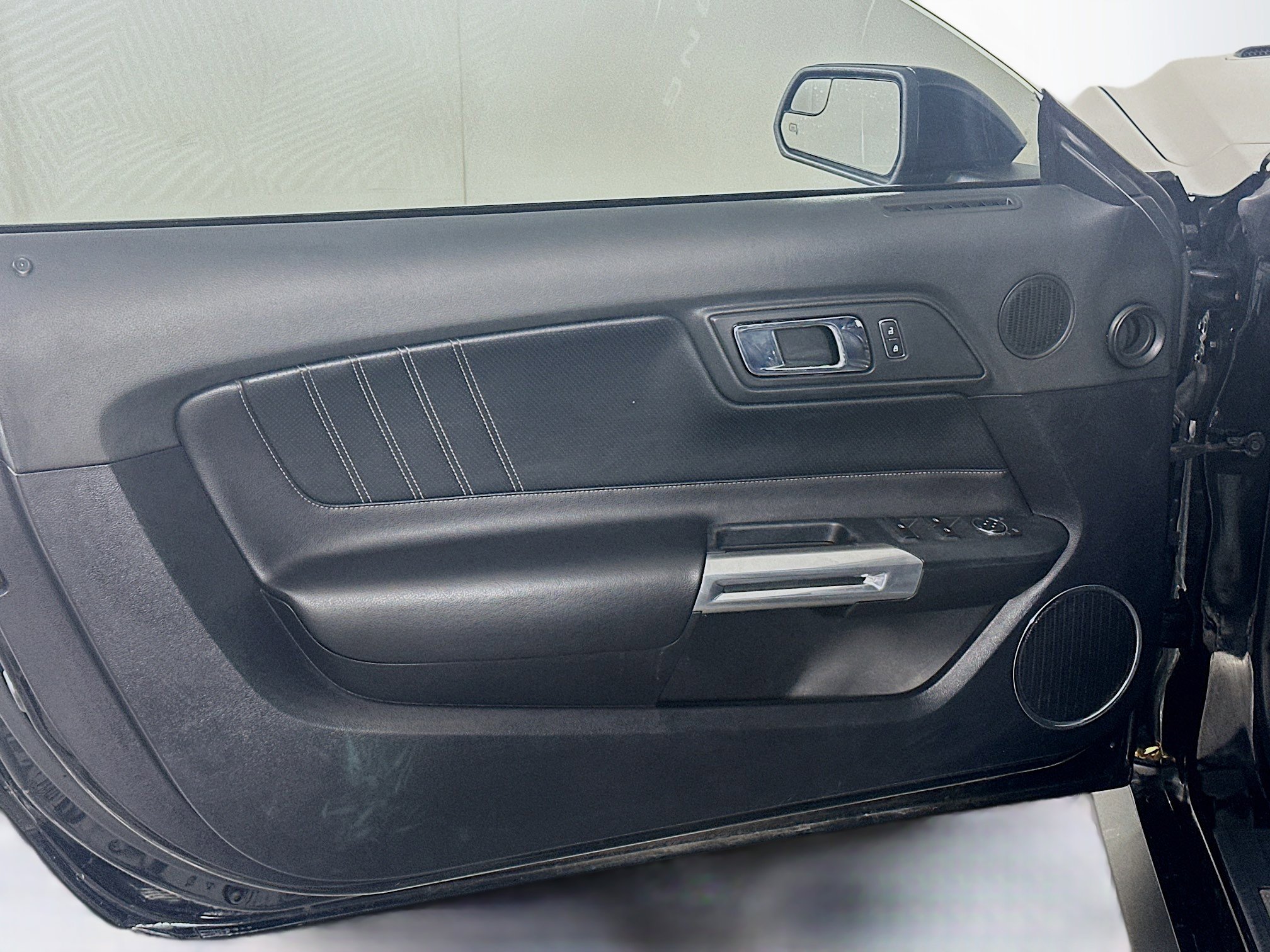 Used 2015 Ford Mustang GT Premium image 15