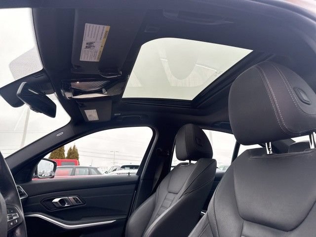 Used 2019 BMW 330i xDrive Sedan w/ Premium Package AWD/4WD image 12