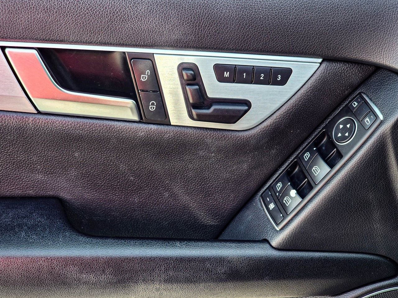 Used 2014 Mercedes-Benz C 300 4MATIC Sedan image 12