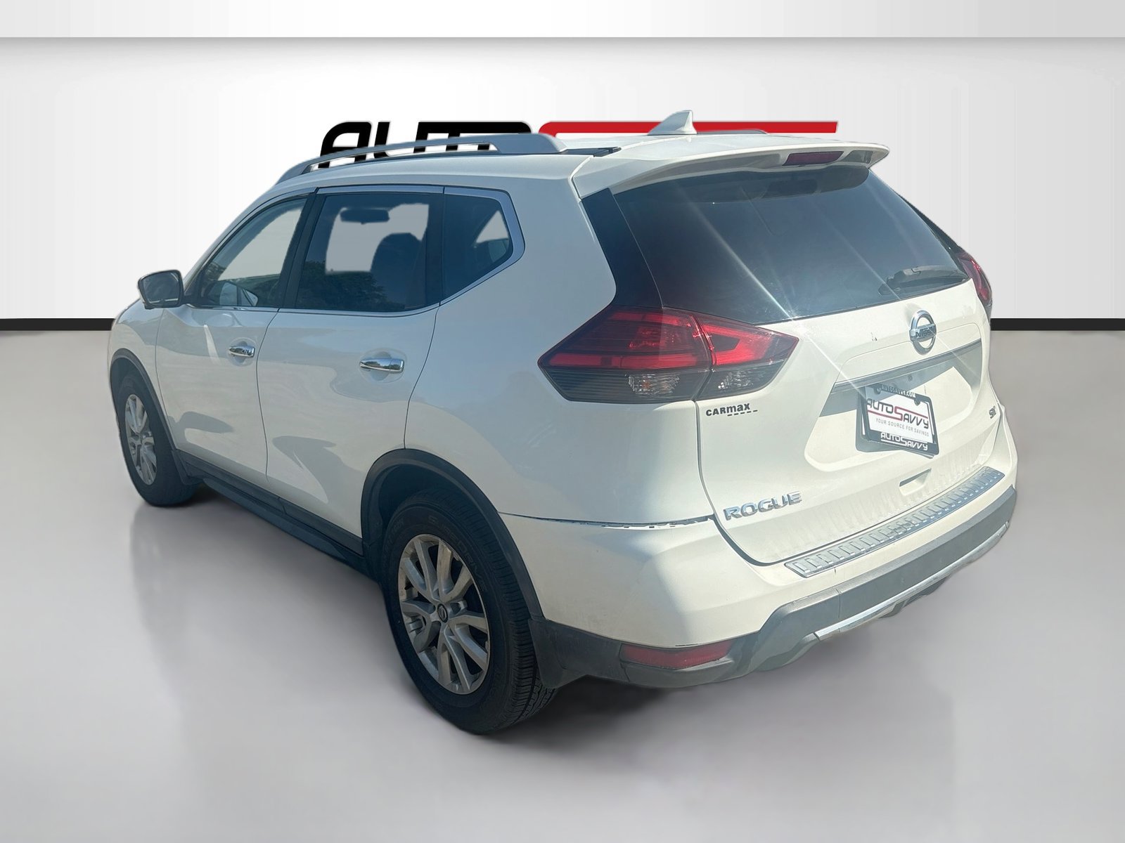 Used 2017 Nissan Rogue SV w/ SV Premium Package FWD image 5