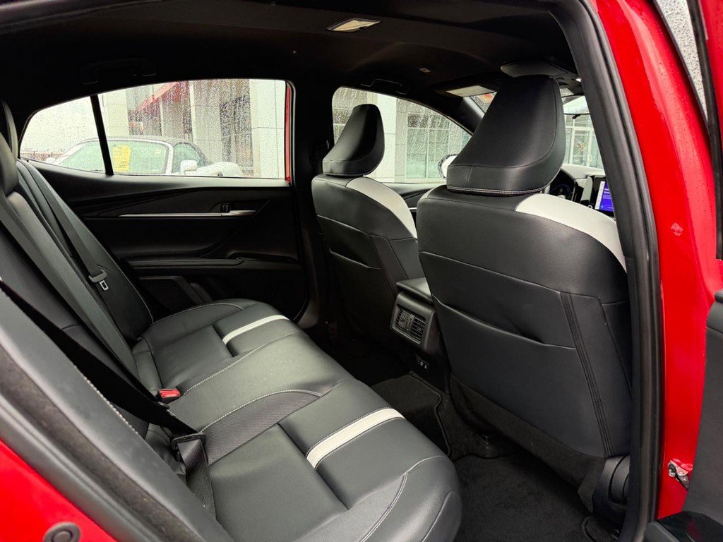 Certified 2025 Toyota Camry SE FWD image 11