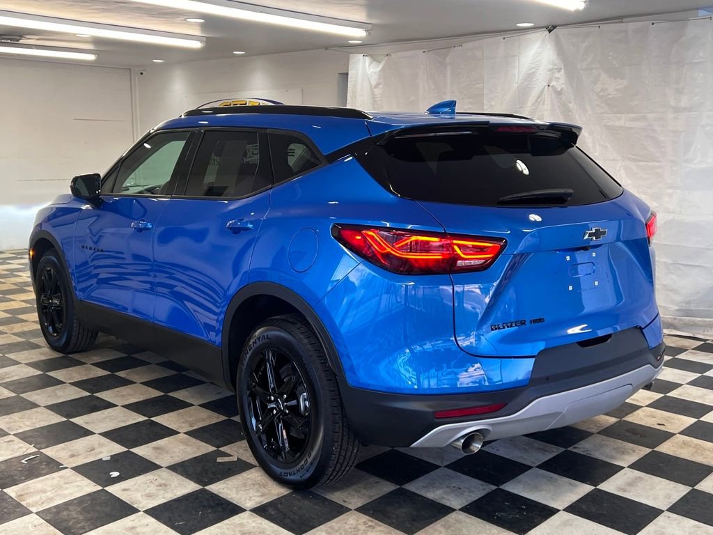 Used 2024 Chevrolet Blazer LT w/ Midnight/Sport Edition image 7