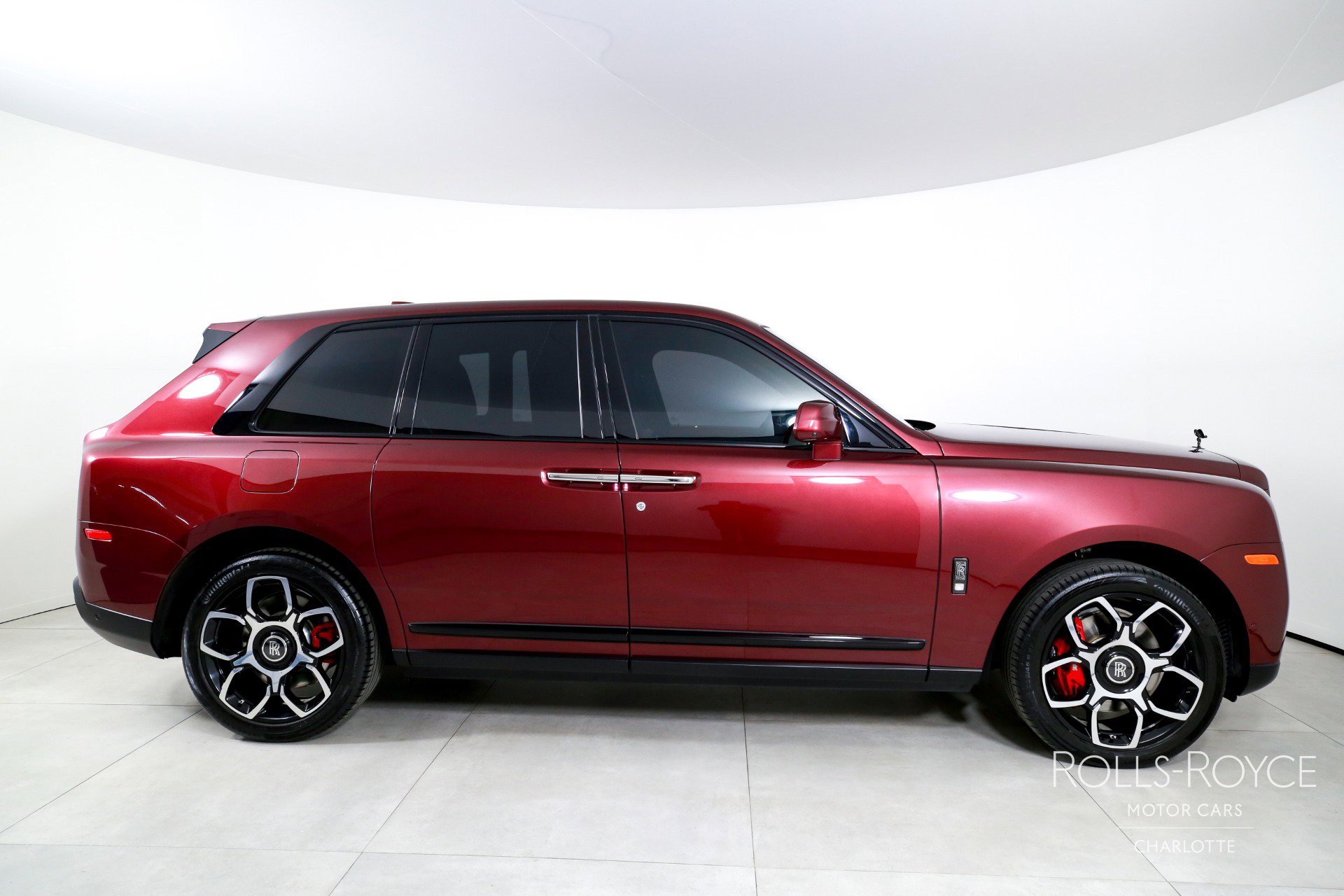 Used 2022 Rolls-Royce Cullinan Black Badge image 10
