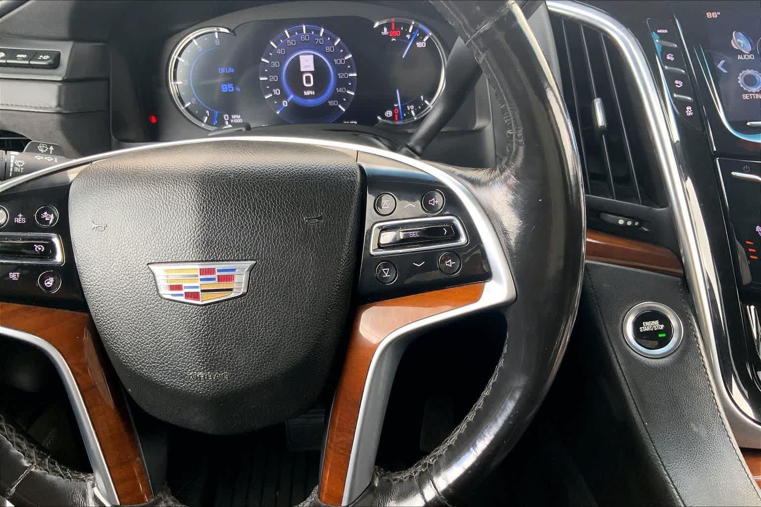 Used 2019 Cadillac Escalade ESV Luxury AWD/4WD image 25