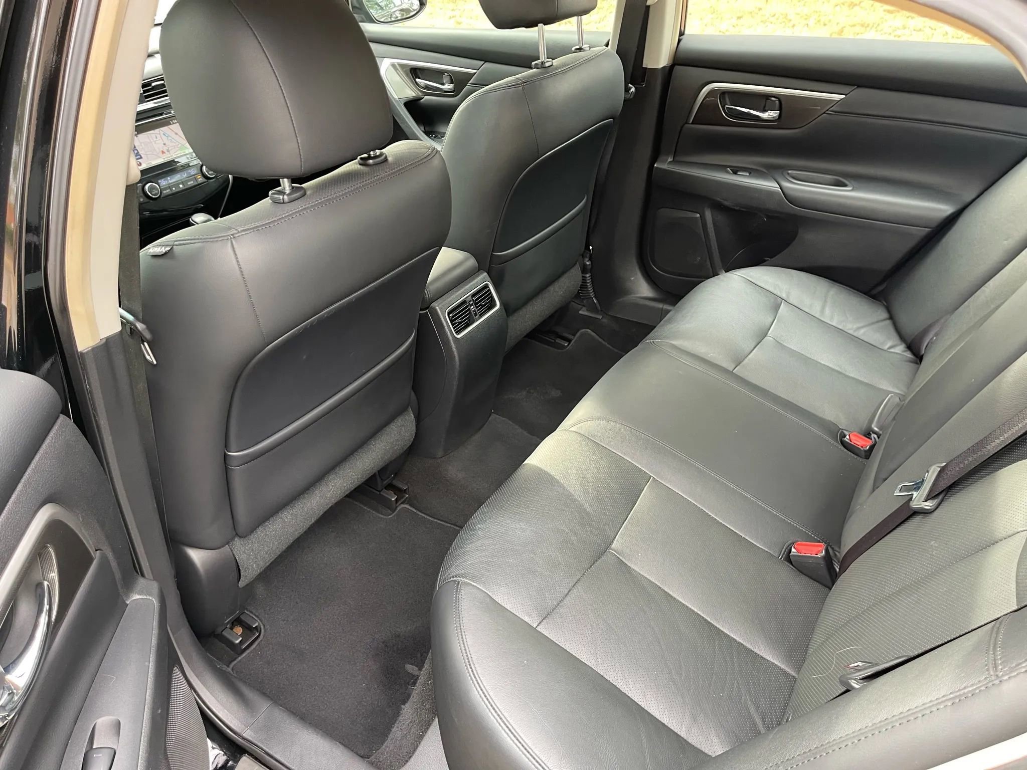 Used 2013 Nissan Altima 2.5 SL w/ Technology Pkg image 12