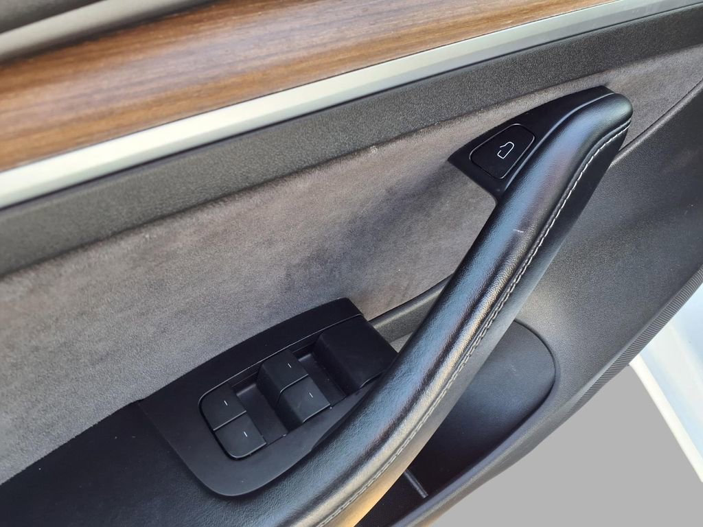 Used 2022 Tesla Model 3 Long Range image 18