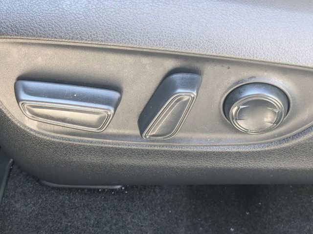 Used 2019 Toyota RAV4 XLE Premium image 15