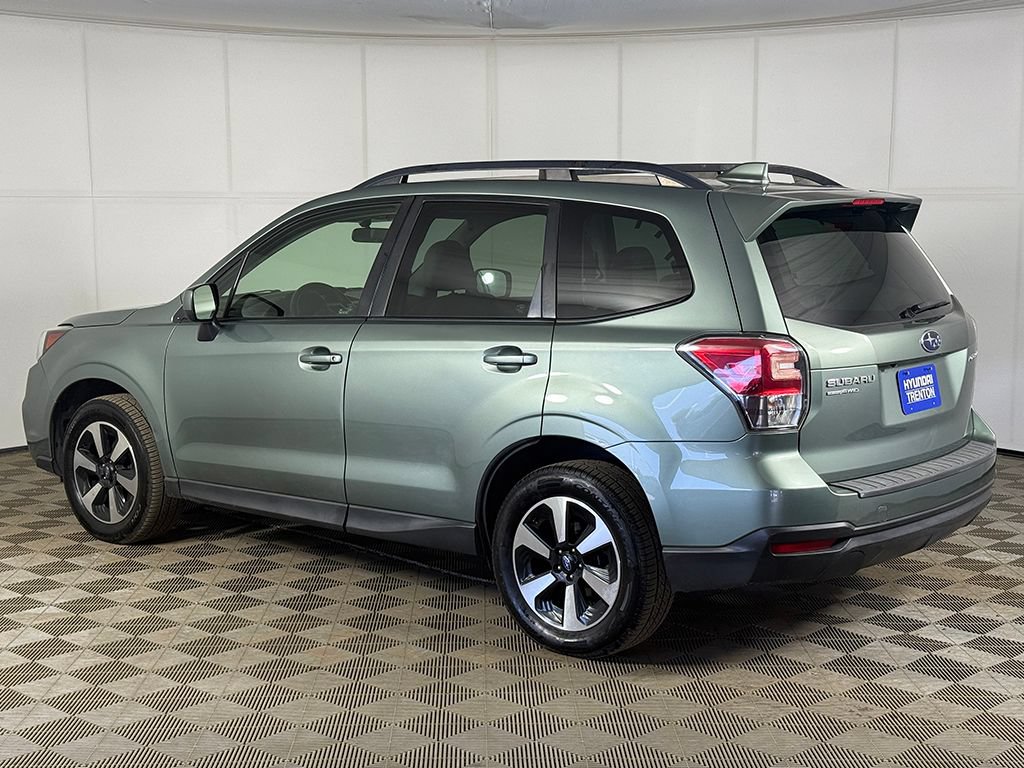 Used 2018 Subaru Forester 2.5i Premium w/ All-Weather Package AWD/4WD image 7