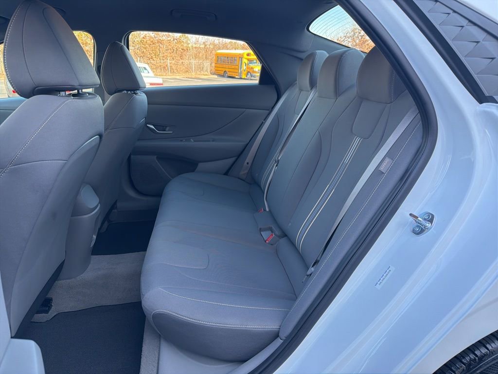 New 2025 Hyundai Elantra Sport image 21