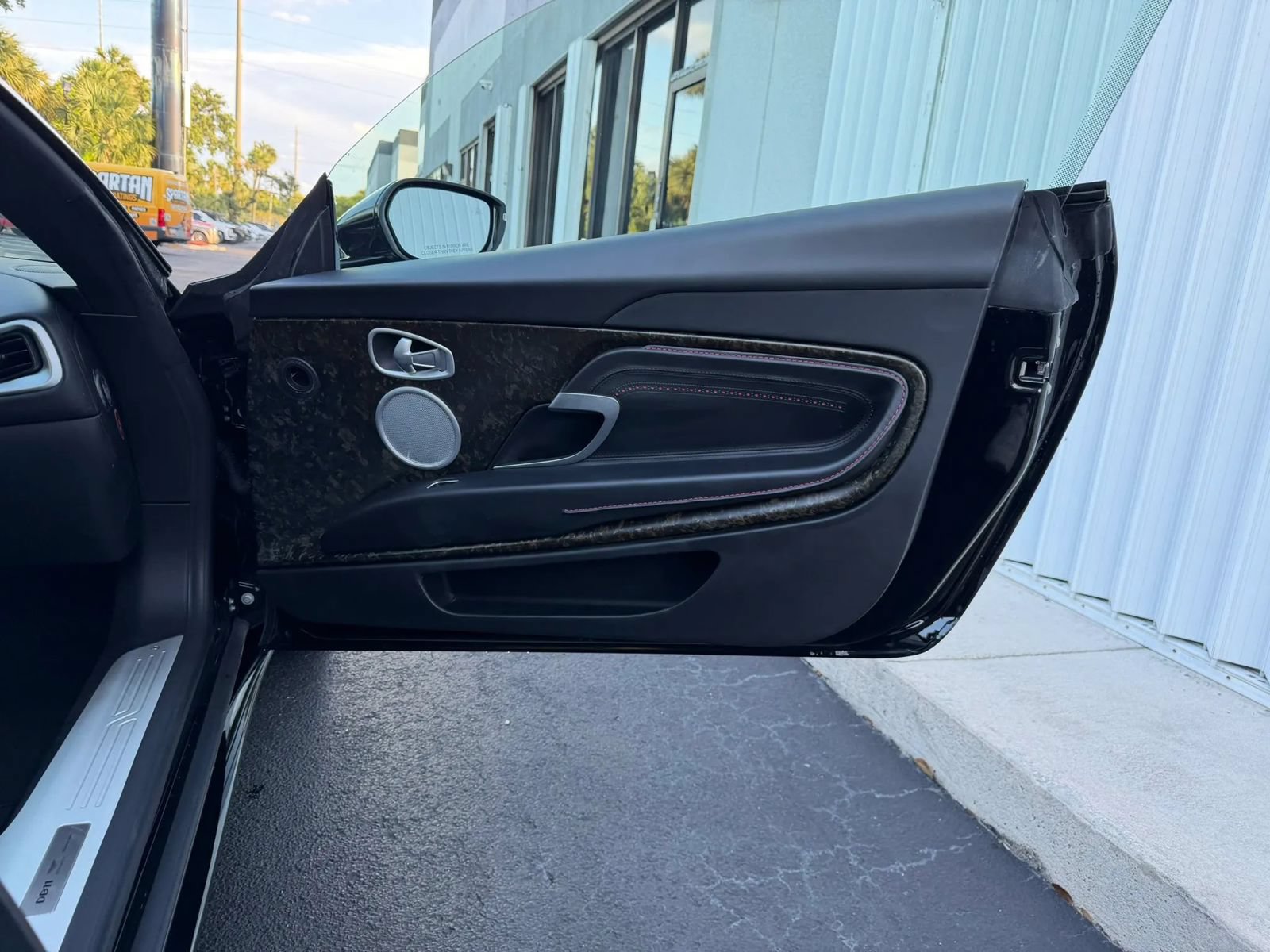 Used 2018 Aston Martin DB11 V12 RWD image 23