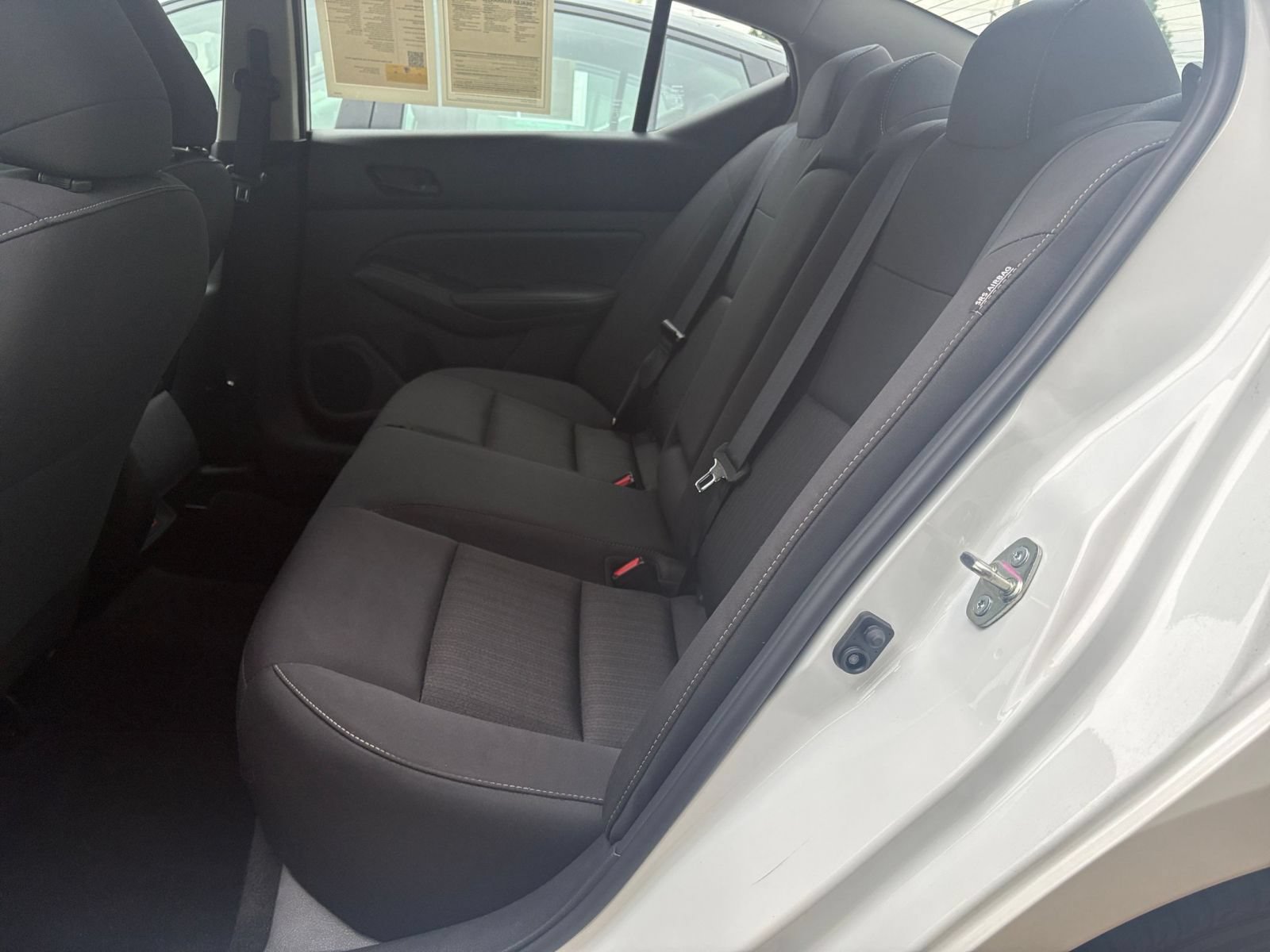 Used 2025 Nissan Altima 2.5 SV FWD image 24