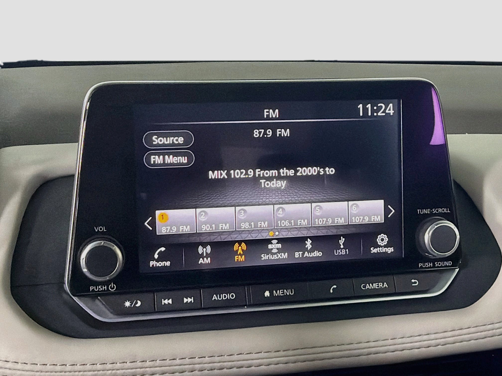 Used 2023 Nissan Rogue SL FWD image 21
