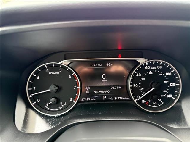 Used 2025 Nissan Rogue SV AWD/4WD image 11
