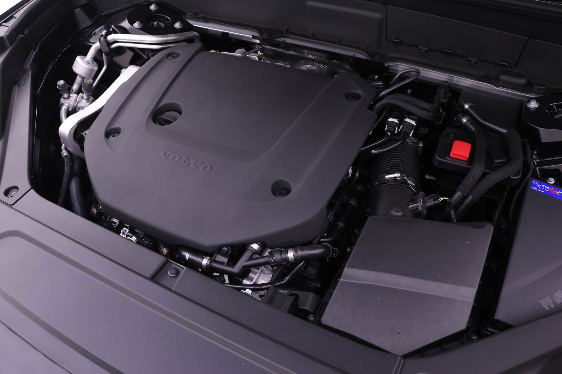 New 2026 Volvo XC90 B6 Plus w/ Protection Package Premier image 16