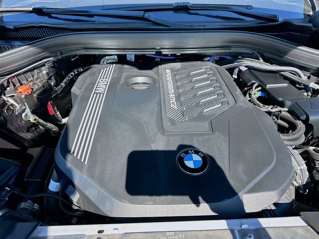Used 2025 BMW X4 M40i w/ Premium Package image 32