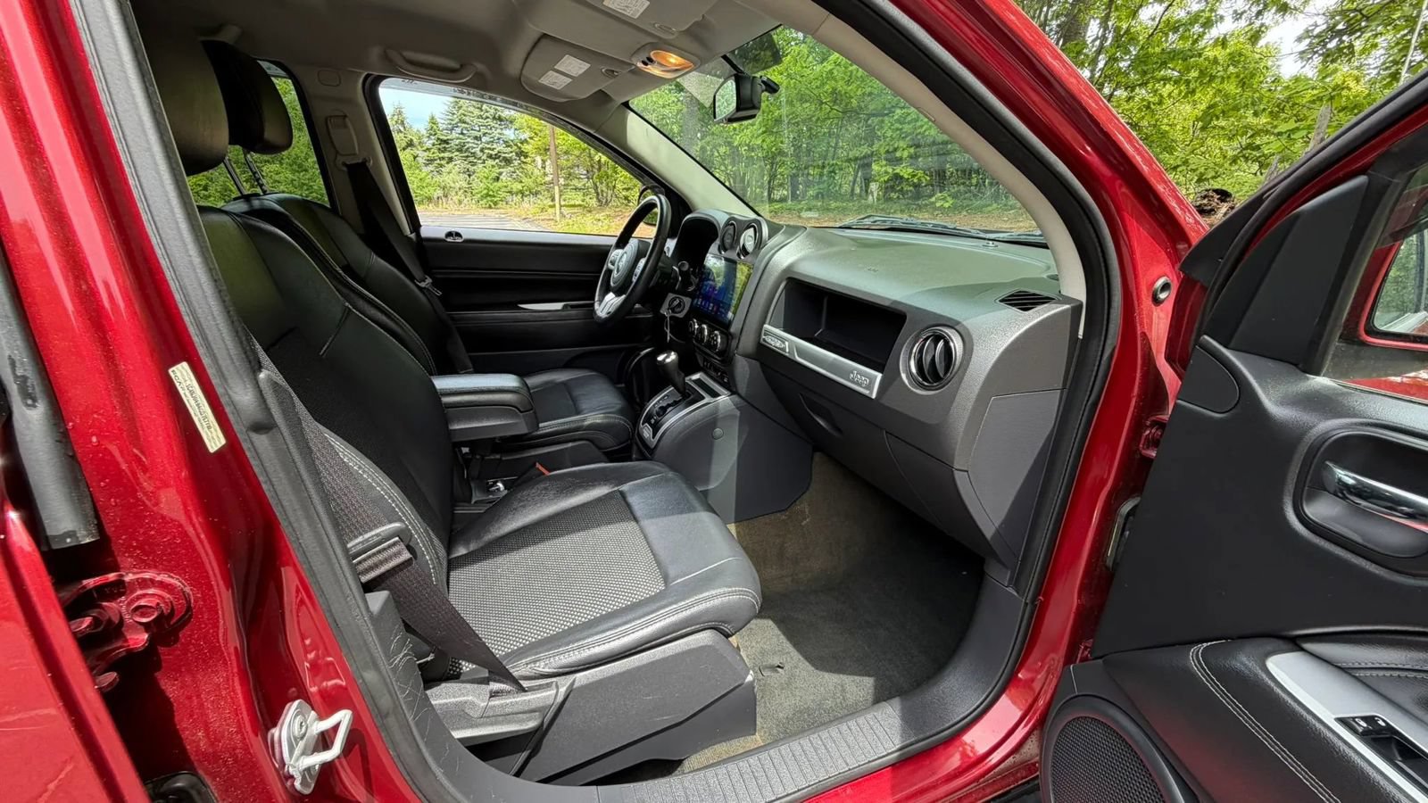 Used 2016 Jeep Compass Latitude AWD/4WD image 14