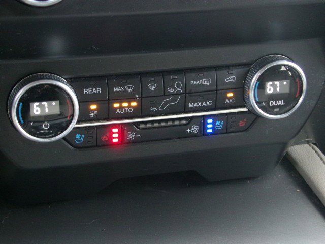 Used 2021 Ford Expedition XLT image 26