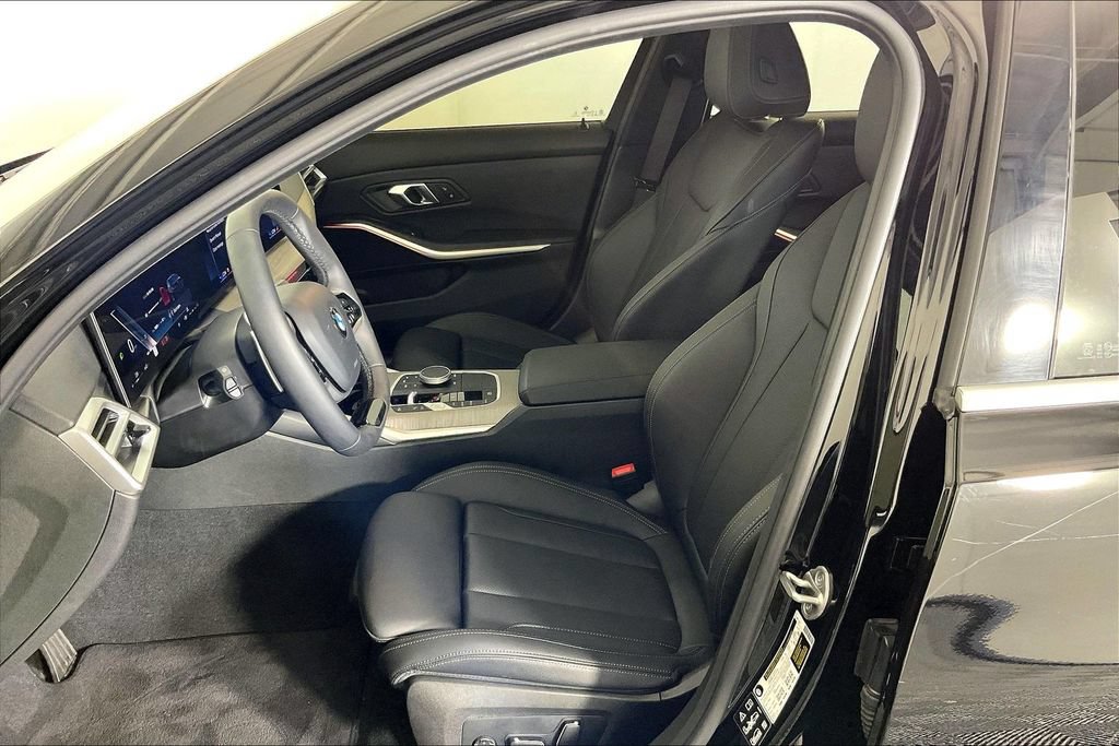 Used 2026 BMW 330i xDrive Sedan AWD/4WD image 32
