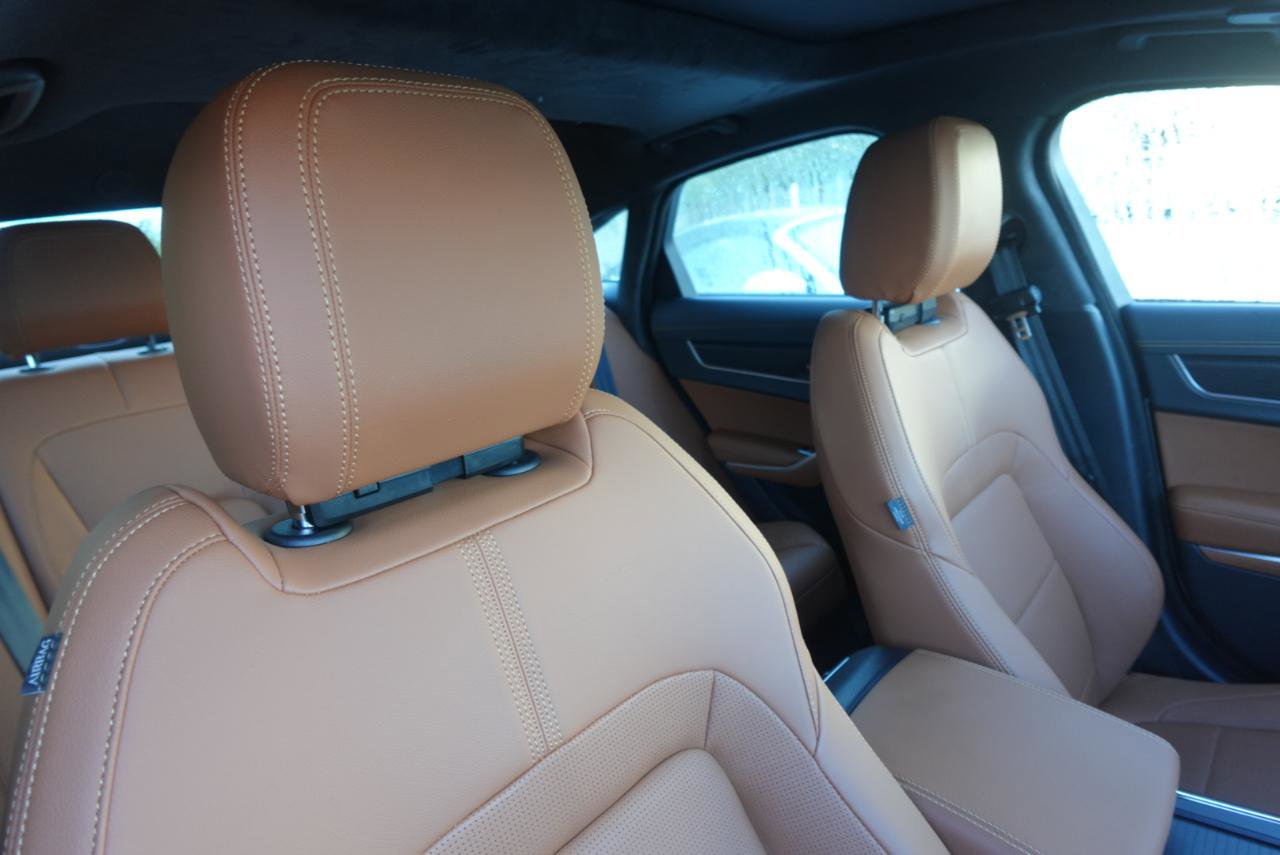 Used 2024 Jaguar XF R-Dynamic SE image 17