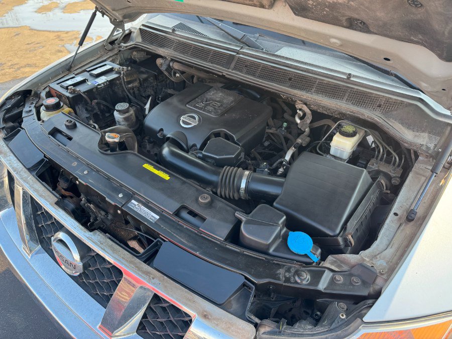 Used 2014 Nissan Titan SV image 20