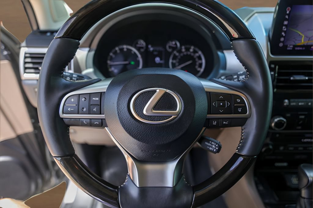 Used 2023 Lexus GX 460 Luxury w/ Accessory Package AWD/4WD image 12