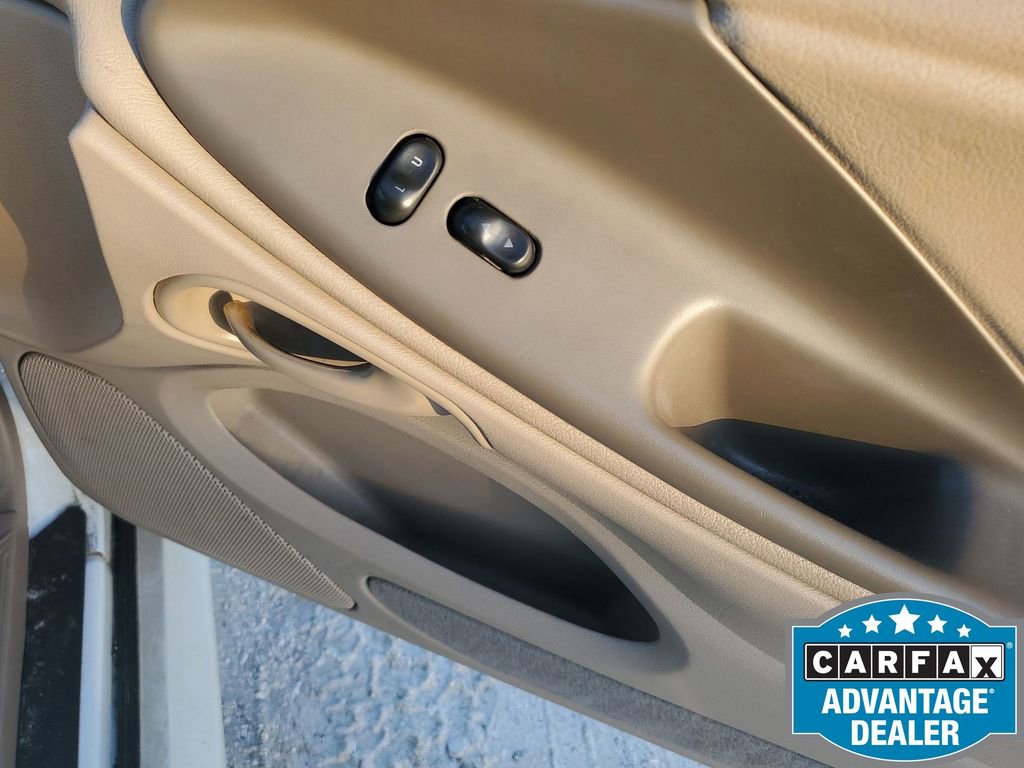 Used 2004 Ford Mustang Convertible image 40
