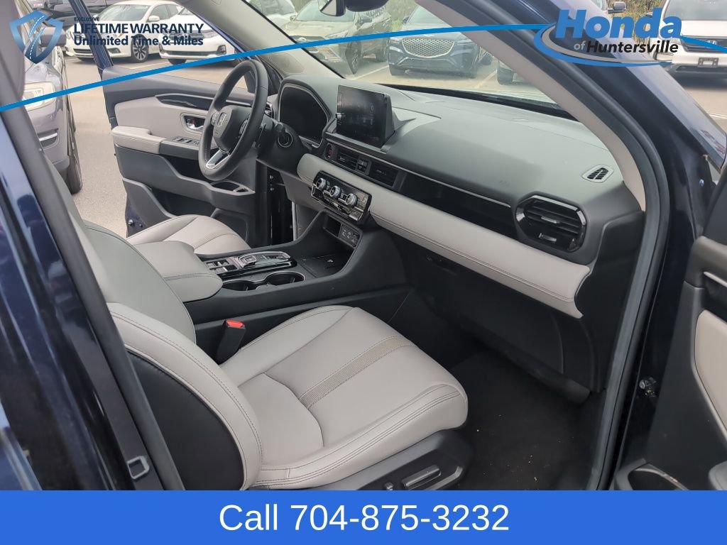 Used 2025 Honda Pilot EX-L image 16