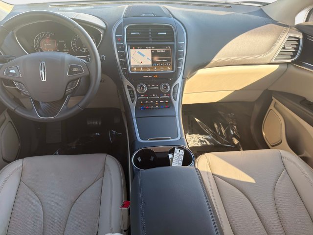Used 2018 Lincoln MKX Reserve w/ Driver Assistance Package AWD/4WD image 13