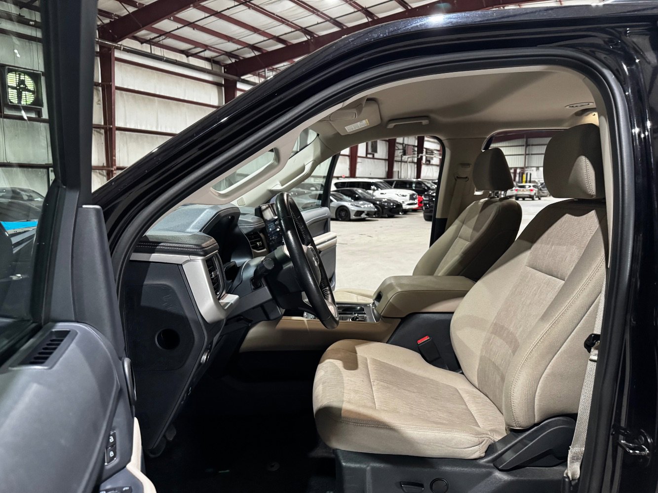 Used 2022 Ford Expedition Max XLT image 13